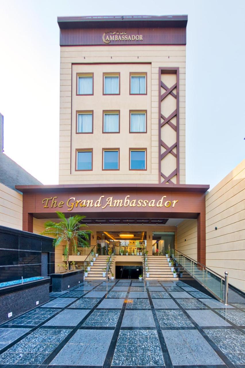 Hotel The Grand Ambassador Phagwāra Exteriér fotografie